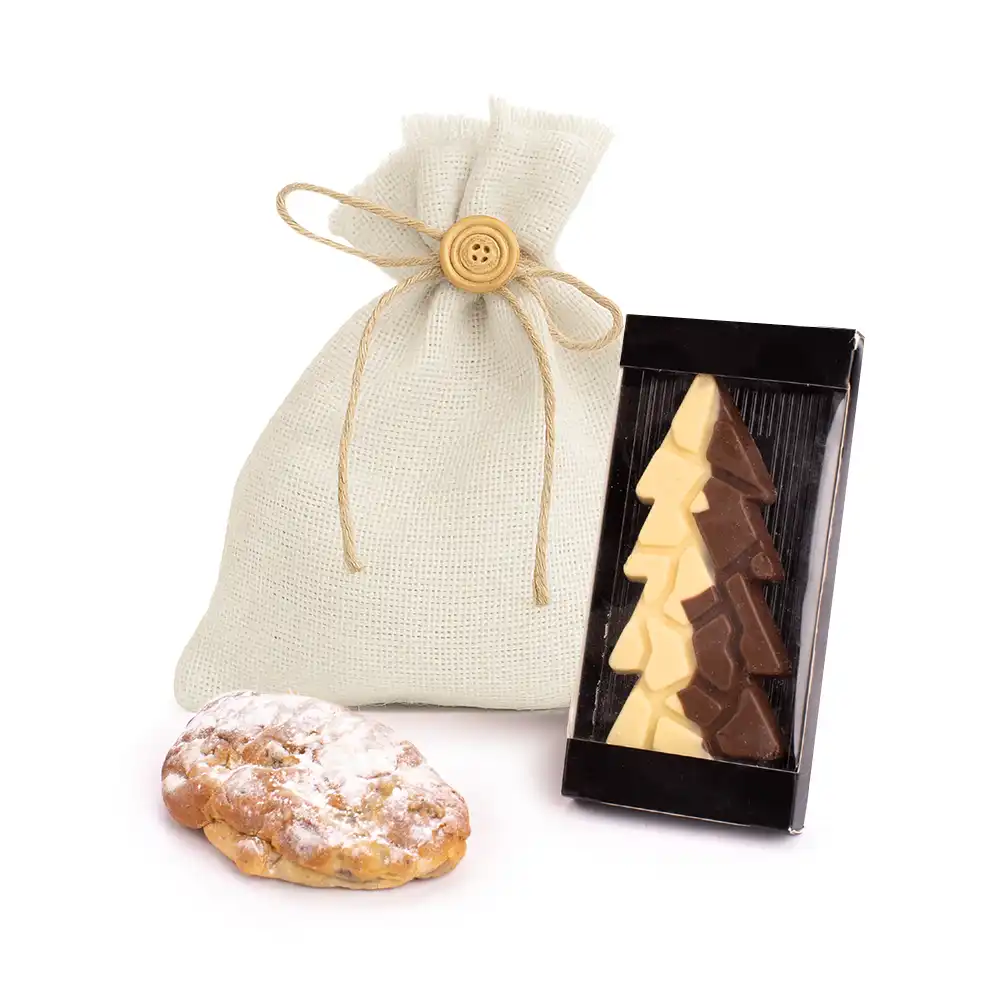 Kersttasje met chocolade kerstboom duo en mini stol