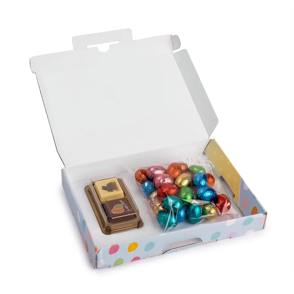 paas_brievenbusgeschenk_met_paaseitjes_200_gram_en_paas_pralines_2_stuks_02