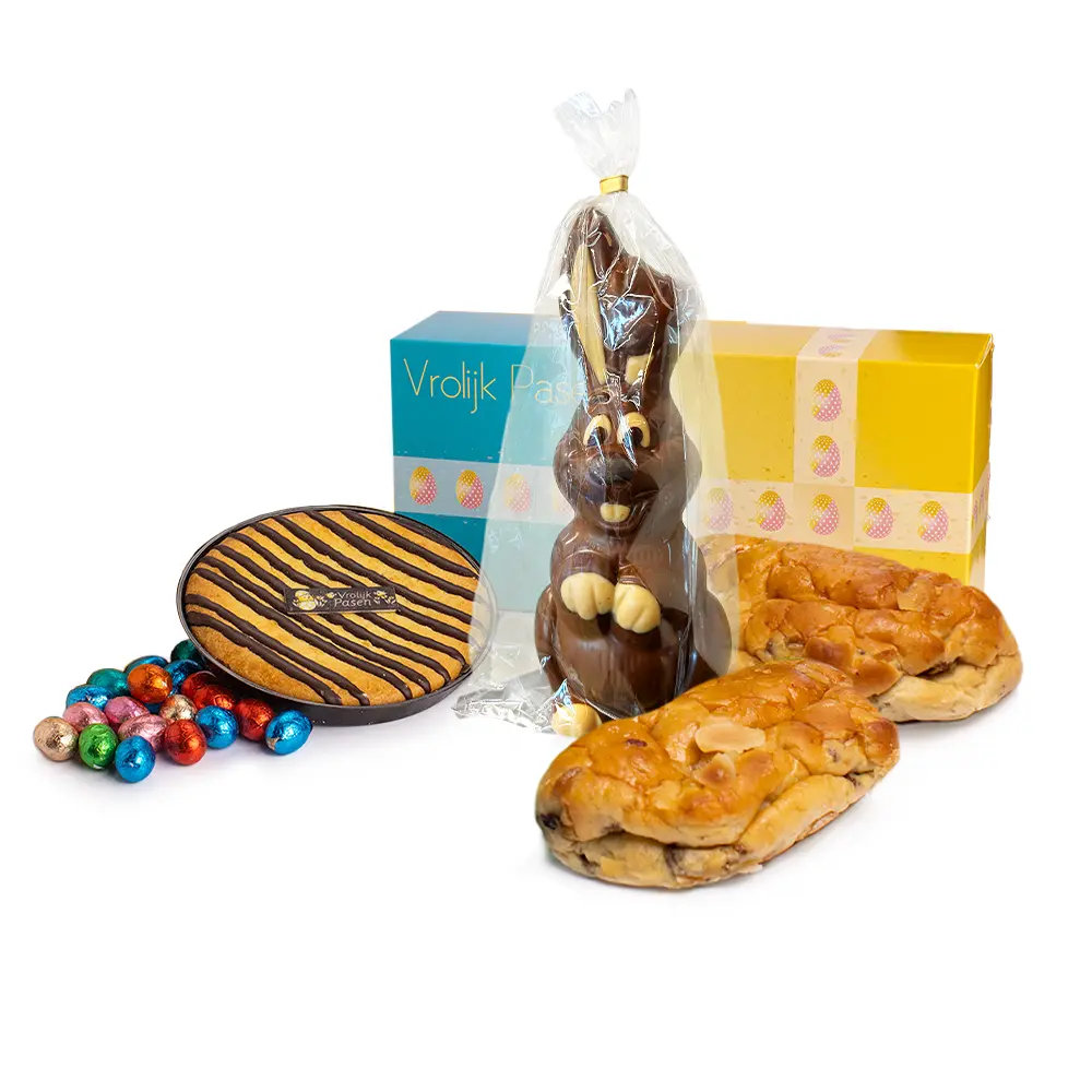 Paasdoos 2 mini stollen, paashaas (100 gram) paastaart (350 gram) en paaseitjes (200 gram)
