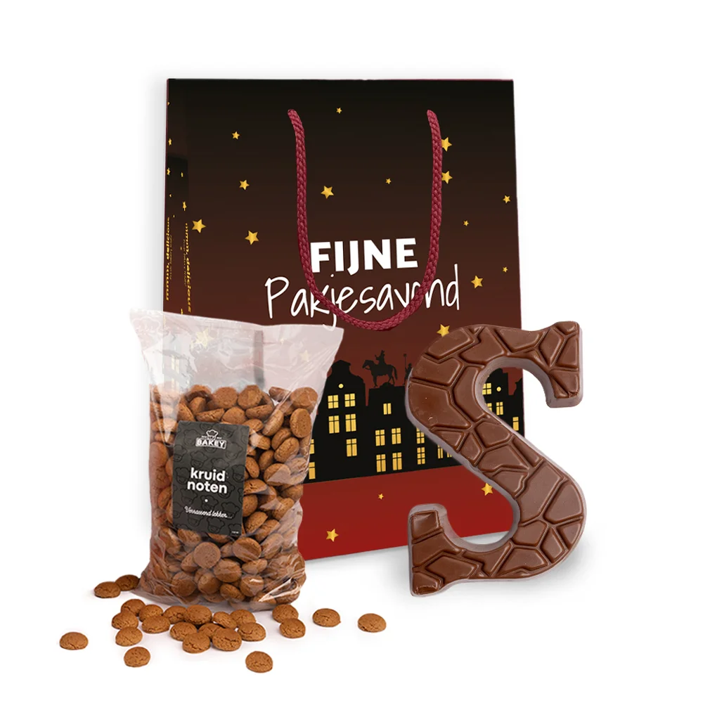 Sinttas met Bakey kruidnoten (200 gram) en chocoladeletter 135 gram